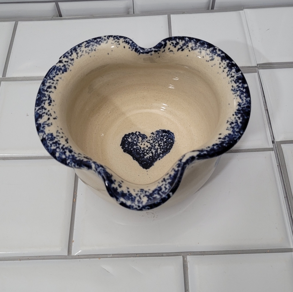 MARSHALL POTTERY Texas Small Heart Shaped Bowl Color Beige Blue